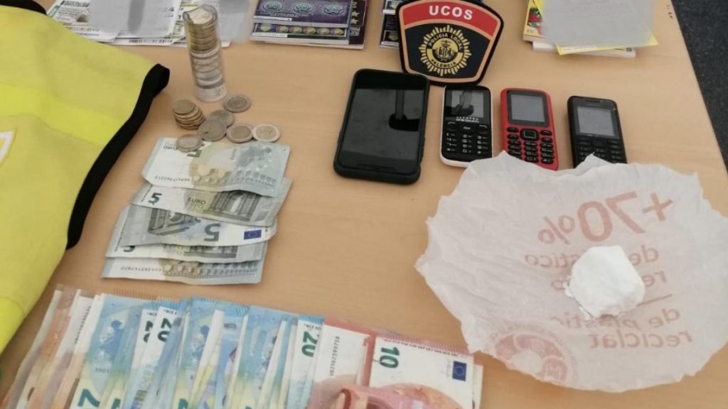 Vendedor de lotería que vendía cocaína arrestado en un puesto de la ONCE