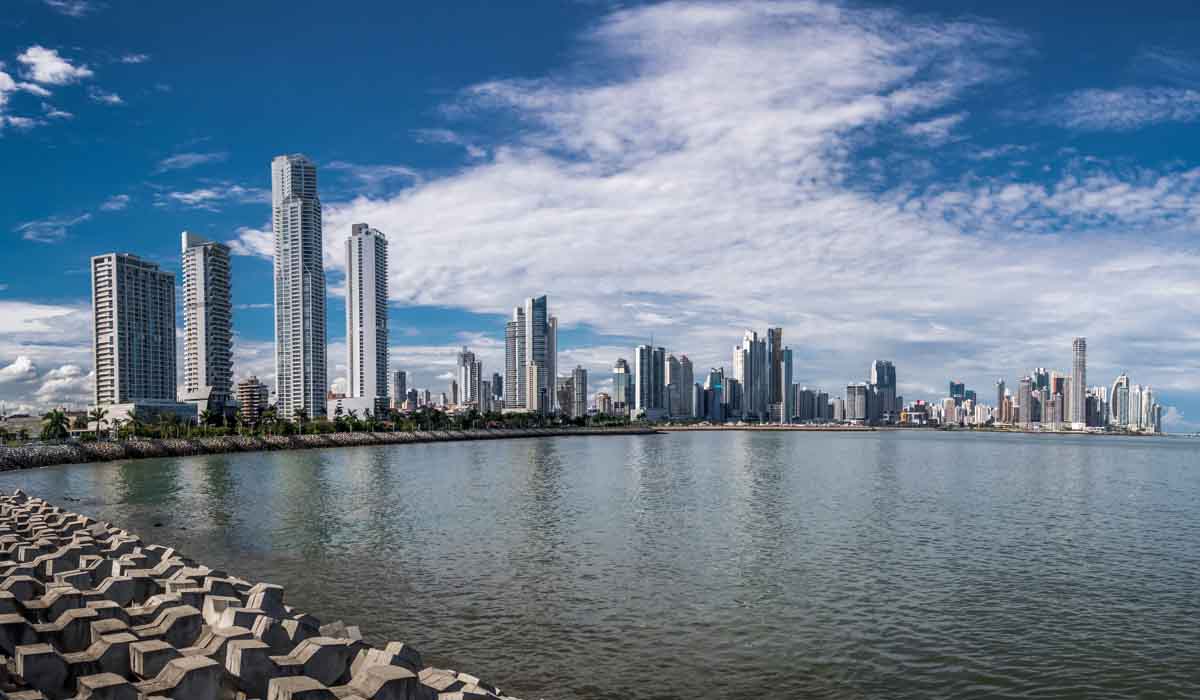 Crea tu sociedad offshore en Panamá si eres de Ecuador: beneficios, requisitos y pasos para lograrlo